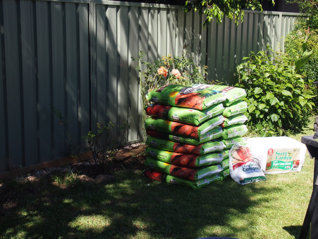 OLYMPUS DIGITAL CAMERA Kingspan Tankworks Garden Beds